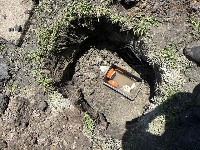 
I went out to this customer's home in Clinton to replace the customer's distribution box.