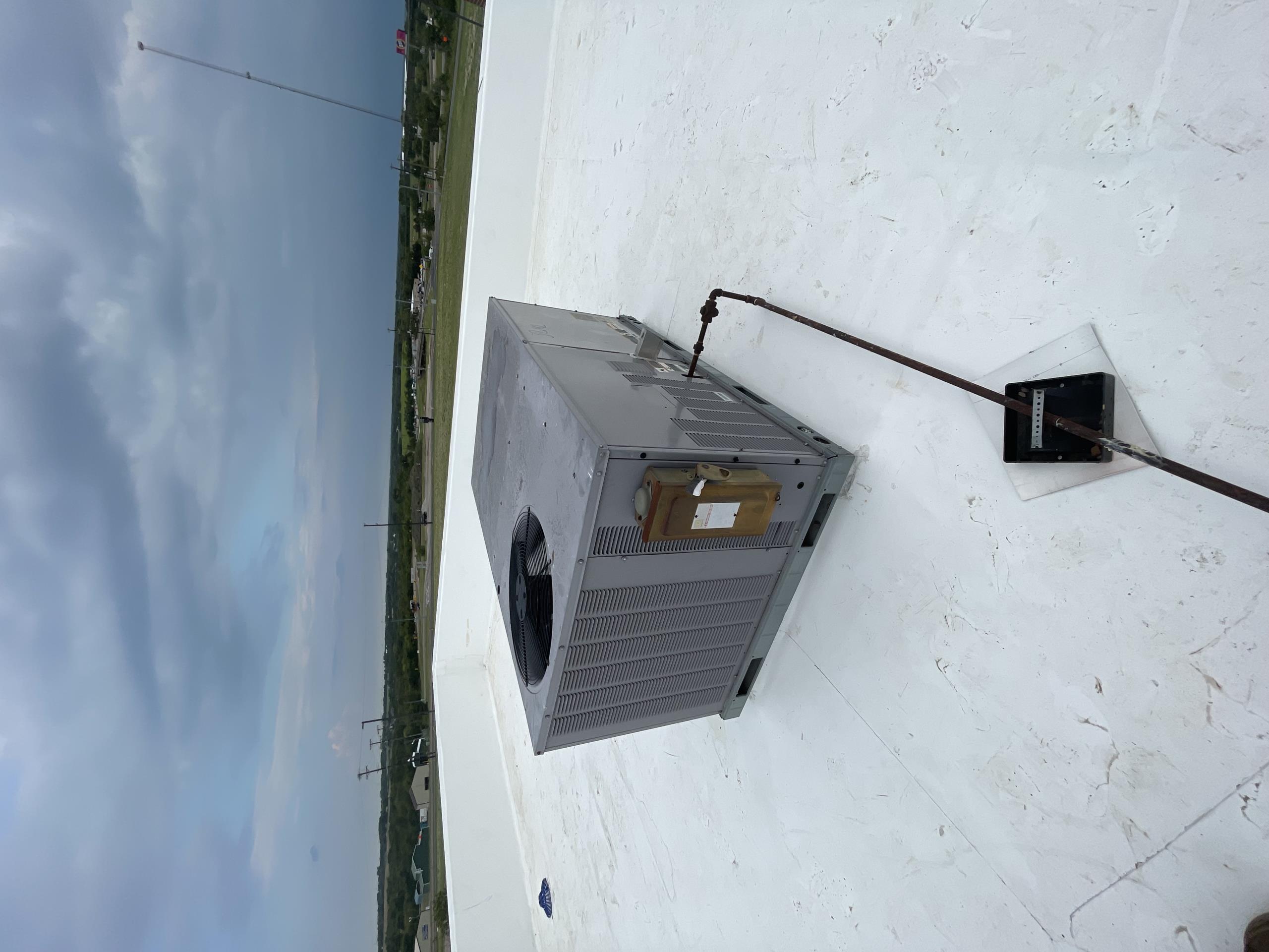 Arrived to job site to evaluate the necessary scope of work needed to repair gas lines to RTU’s Arrived to job site to evaluate the necessary scope of work needed to repair gas lines to RTU’s