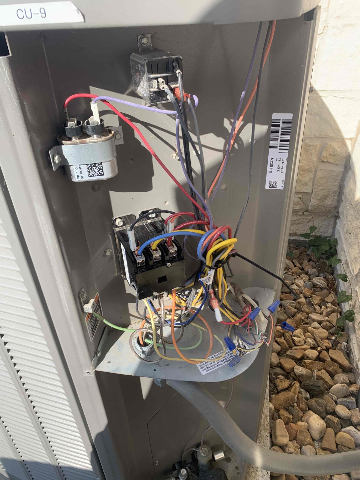 Returned with 3 pole contactor and performed replacement without issue. Upon testing unit came on without issue and continued to run for 20 minutes without issue. Unit in good working order upon departure.