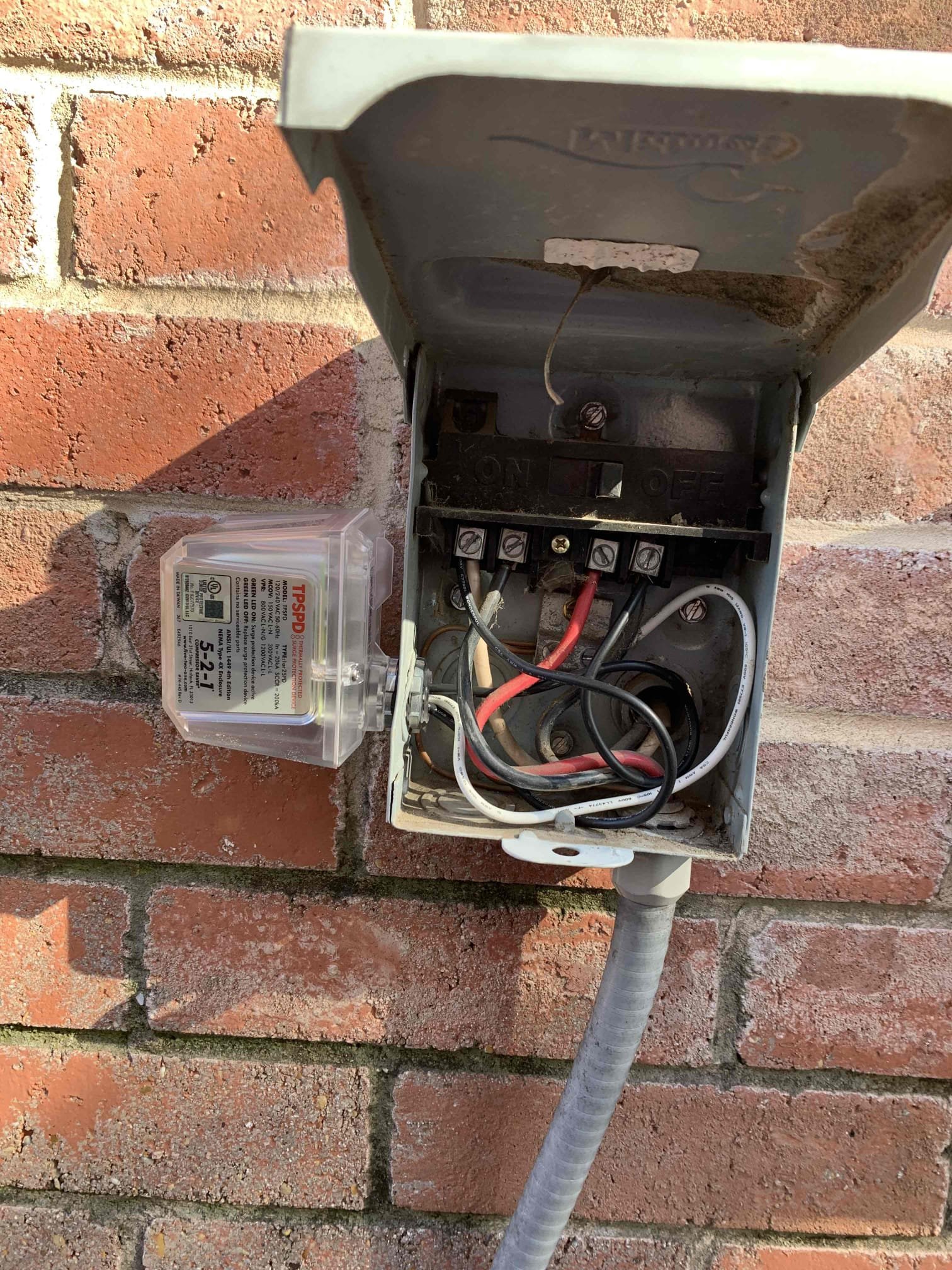 HVAC ONLY 240V SURGE PROTECTOR

INTERMATIC AG3000 OR EQUAL

SURGE PROTECTORS PROTECT SYSTEMS FROM SIGNIFICANT POWER FLUCTUATIONS.