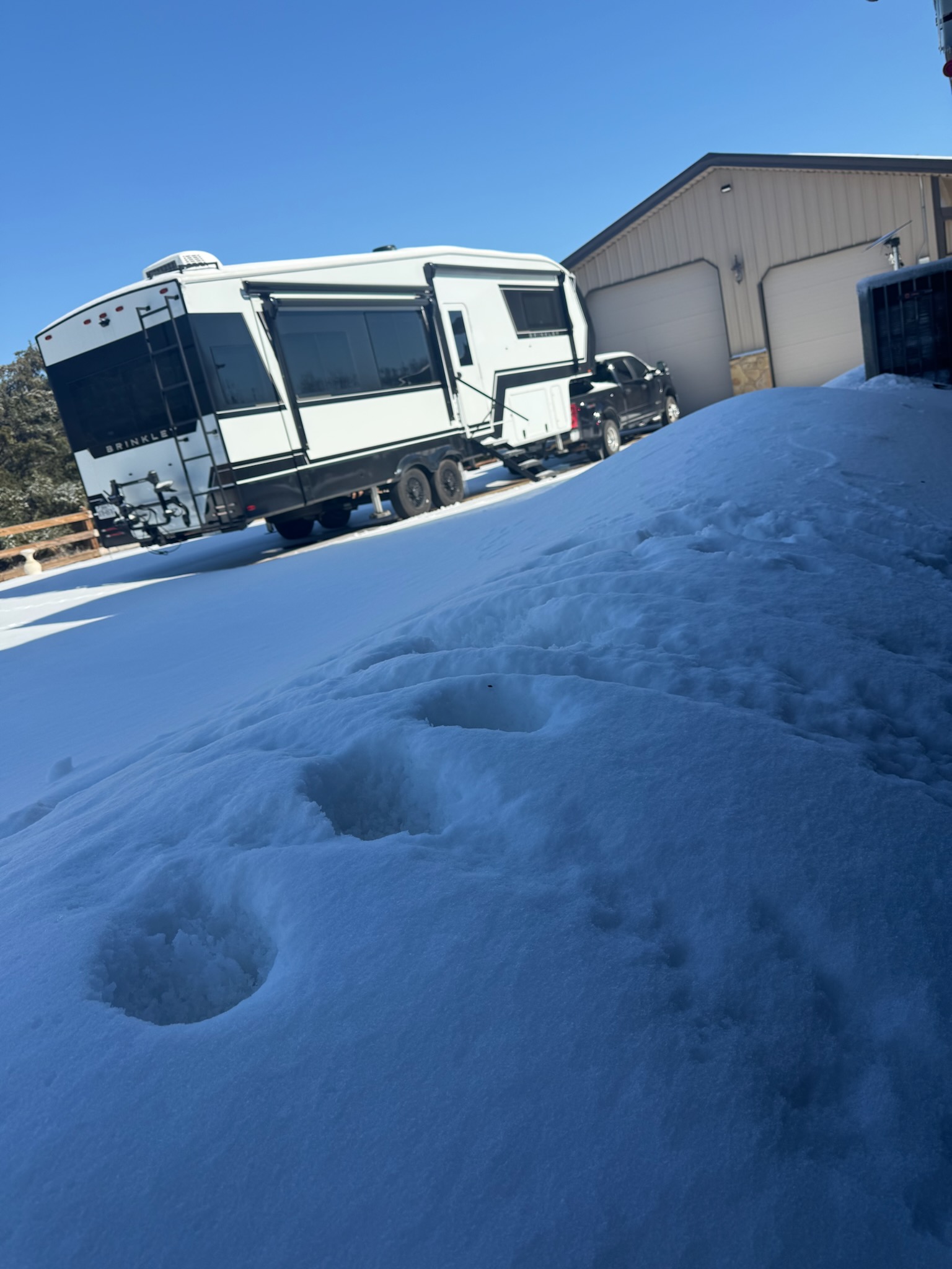 Checked all electrical out on both units everything is working and checked out how it was supposed to. Clients renewed their maintenance membership 