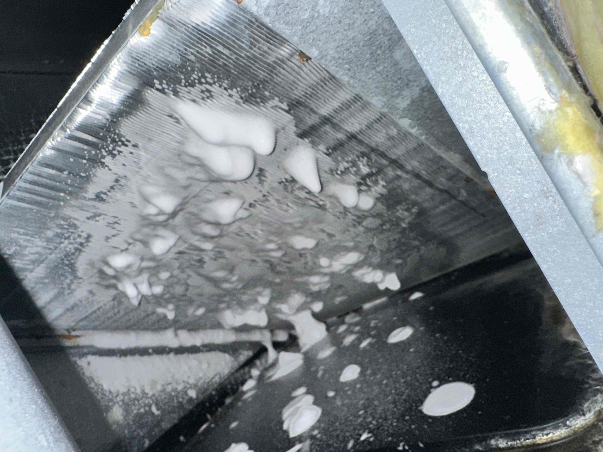 
CLEAN HORIZONTAL COIL & PAN IN A/H LVL1

