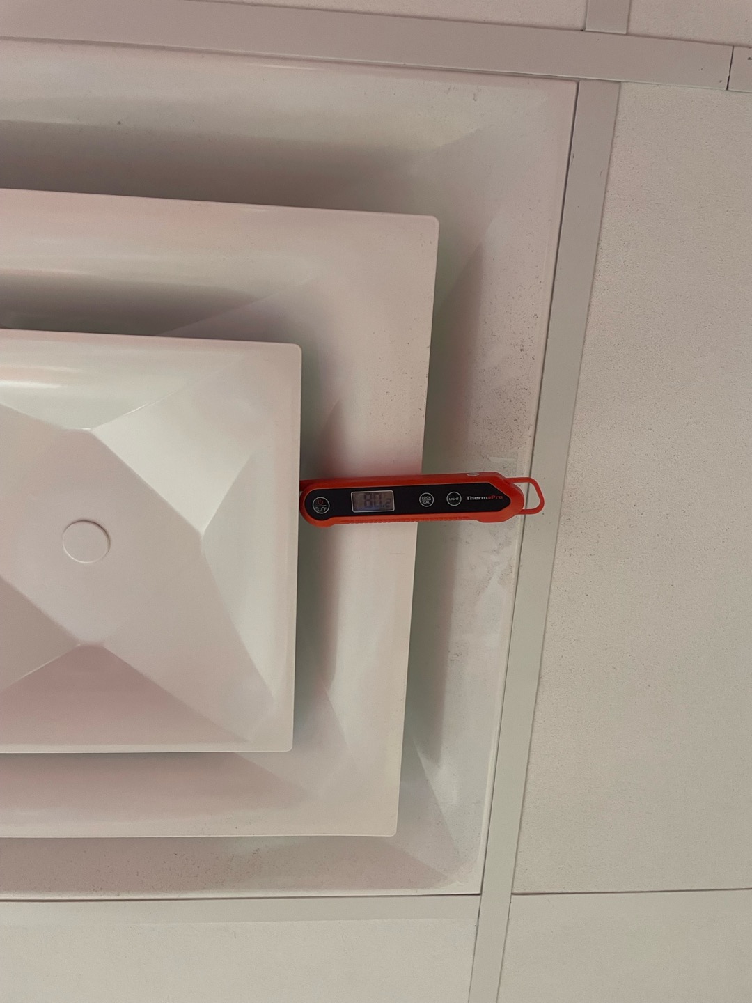 Replaced thermostat with equivalent and programmed thermostat. Tested unit extensively after installing in heating and cooling. Found no issues at his time. 