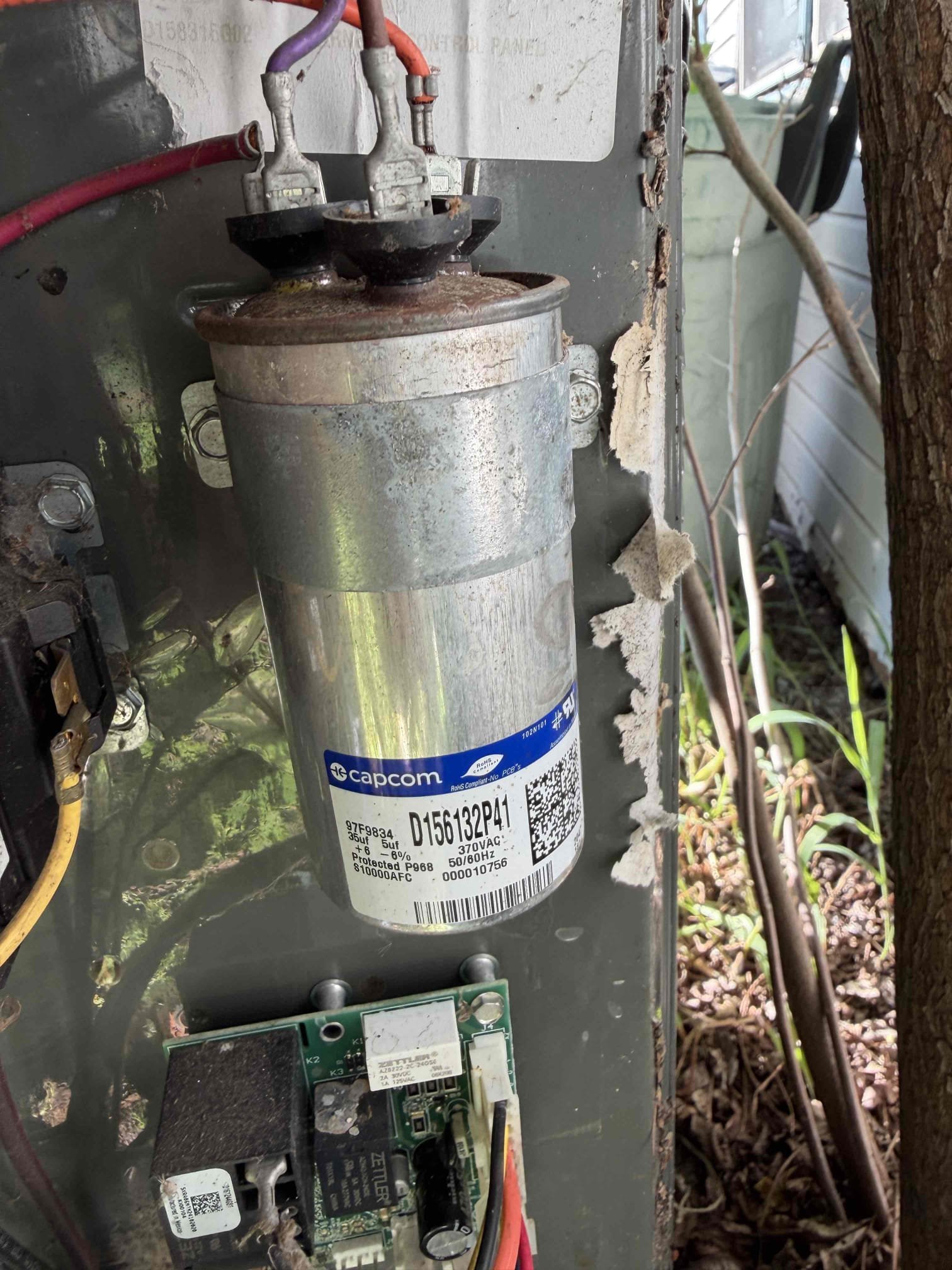 Van Alstyne, TX - Upon arrival, I found the 35/5 capacitor bloated. This was causing the outdoor unit to not turn on. Return air was 95 degrees. After repair the supply temp was 77. The temp went down 1 degree at the thermostat before leaving. The system is cooling upon departure. 