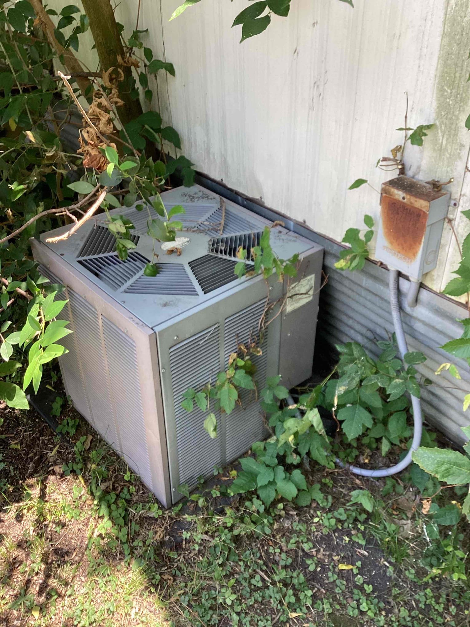 Anna, TX - Upon arrival I found that full system needs to be replaced due to age, type of refrigerant. Due to the condition of both outdoor and indoor units I highly recommend replacing full system. Left a voicemail with property supervisor informed them that they need to reach out to the office to speak with our comfort advisor.