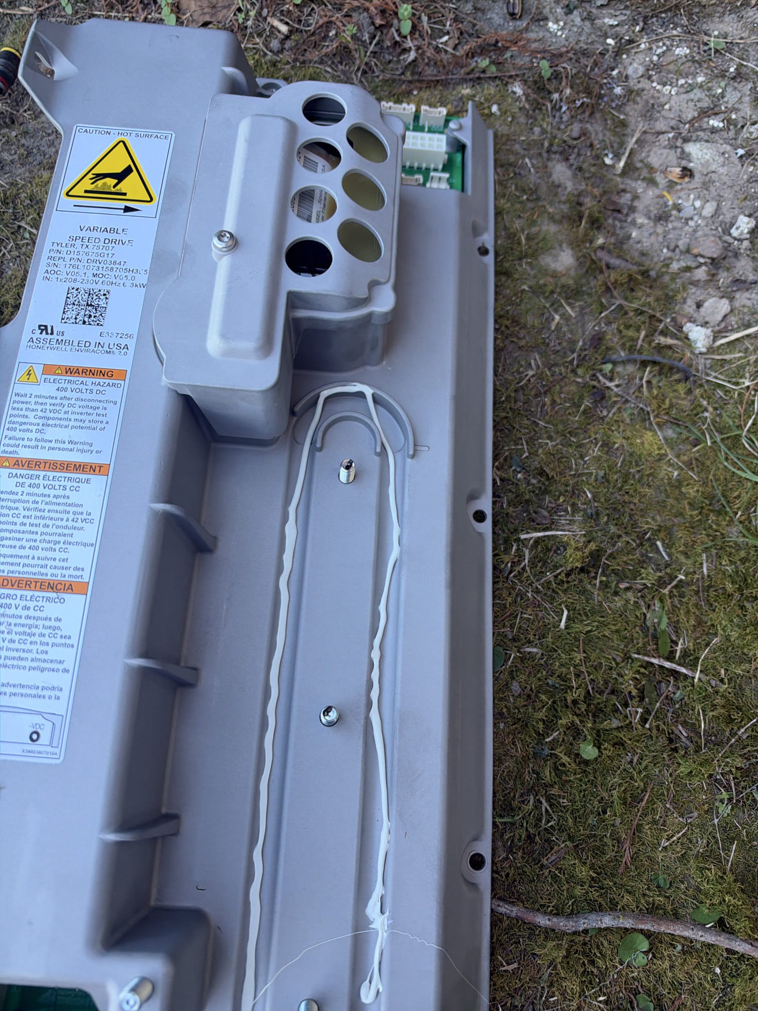 Farmersville, TX - Turn the power off to outdoor and indoor unit upon arrival. Waited 10 minutes to make sure DC voltage was completely gone. replaced outdoor inverter for system. added thermal paste to unit. on high side, touching inverter. Found mice inside old inverter causing inverter to fail. Tested system in cooling, heating, and in emergency heat as well. Everything on system seem d to be running perfectly fine. spoke to customer about having system maintenance and will be recommending a coil condenser cleaning on the outside. Condenser is very dirty. Maintenance is already scheduled for December 3. System is currently running at this time.