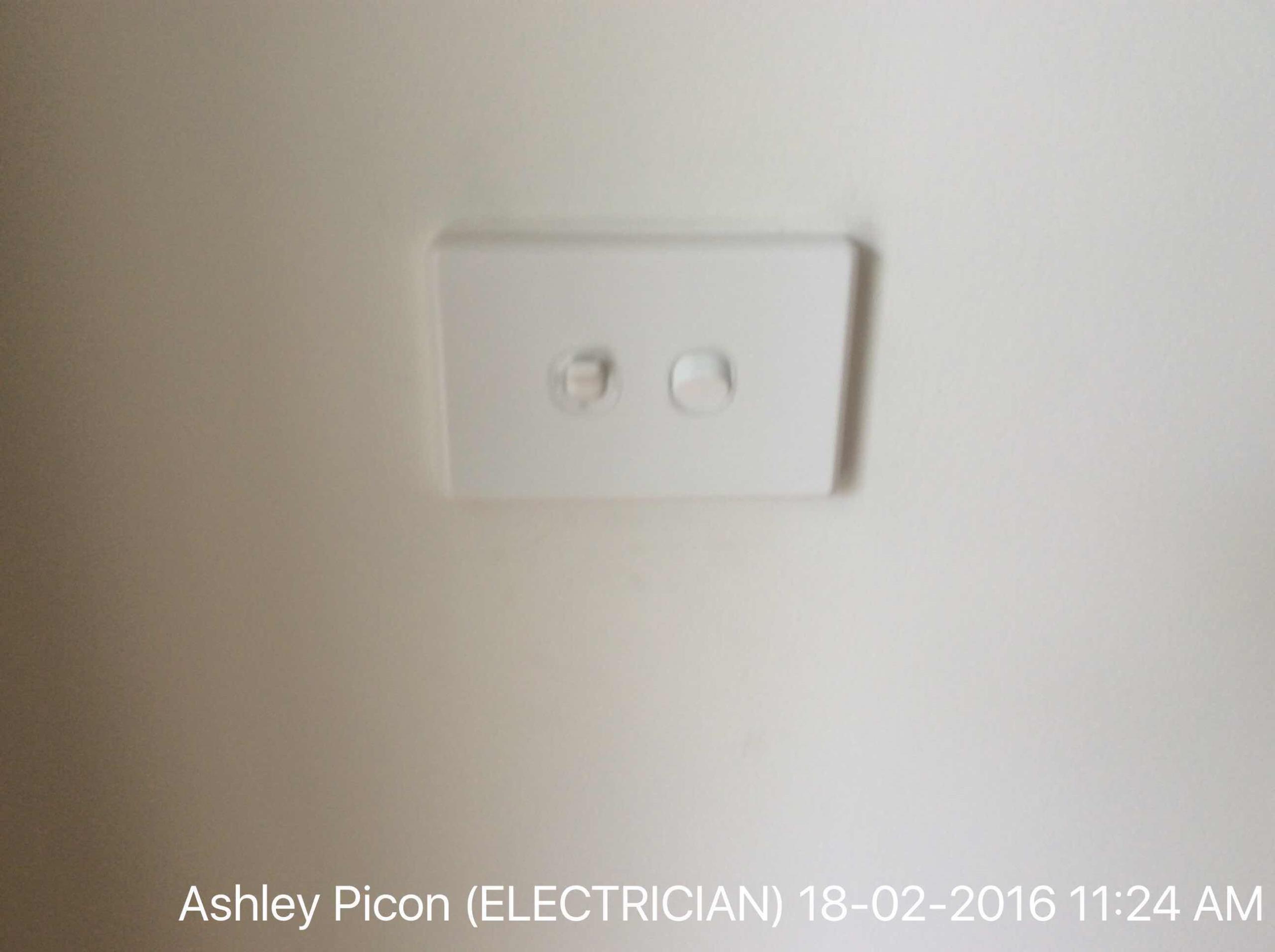 Replaed 2 gag plate, replaed flood light, remoed light and patced hole