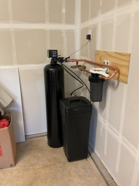 CUSTOMER SUPPLIED WATER SOFTENER/ INSTALLED WATER SOFTENER/ REPLACED 4 SHOWER HEADS/ INSTALLED NEW WATER FILTRATION SYSTEM IN KITCHEN/ ELK GROVE, CA 