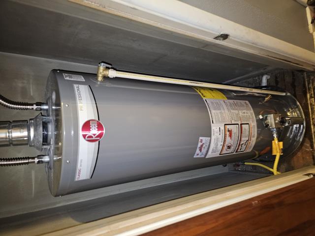 Jacksonville, TX - replace wh in hall closet Jacksonville, TX - replace wh in hall closet