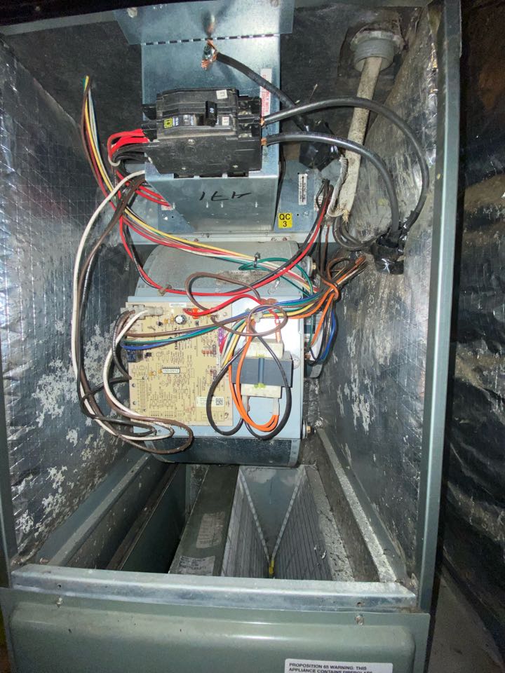 No heat calls are rolling in with the cold weather