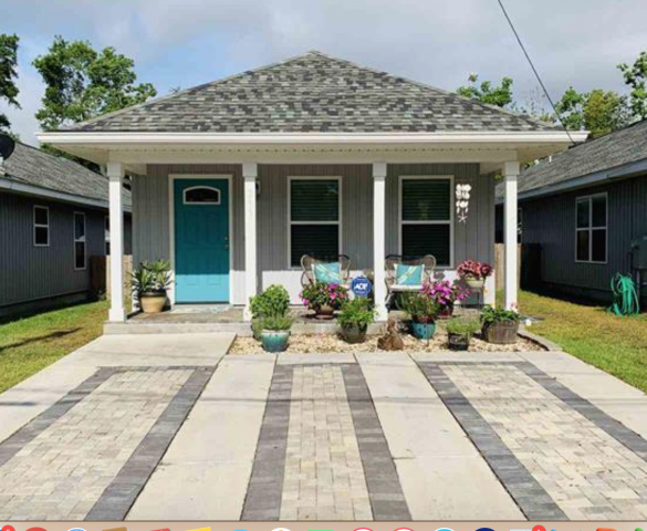 Downtown Pensacola 3 bedroom, 2 bath cottage convenient to Wahoos Stadium, fine dining, downtown Pensacola activities. Features luxury vinyl plank floors, paved driveway, large kitchen island, large back yard, I am a real estate agent that specializes in being a sellers agent, buyers agent, and military relocation professional.