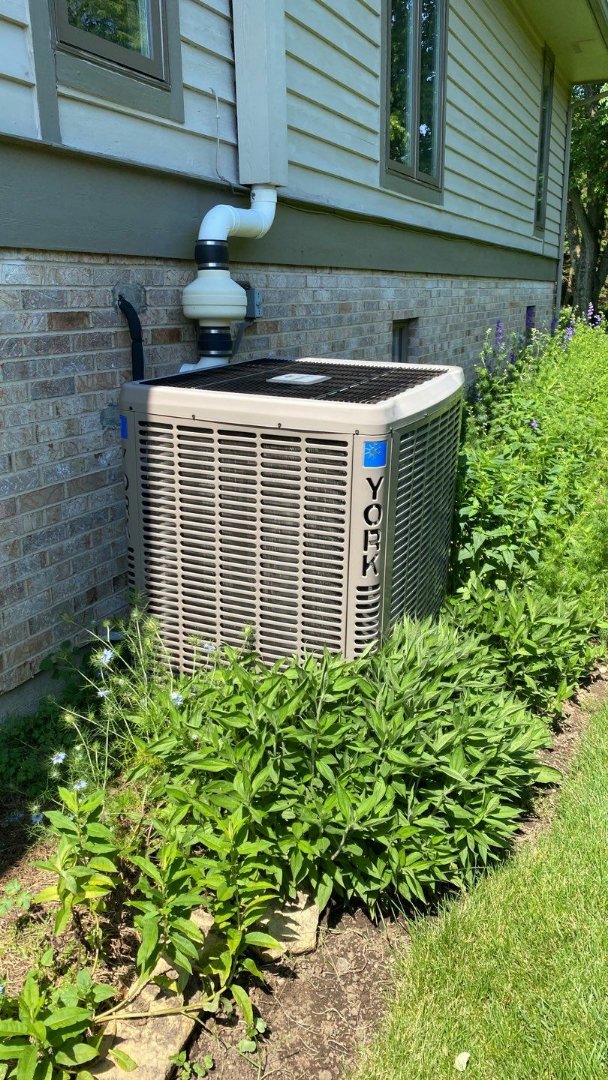 Maintenance on York air conditioner 