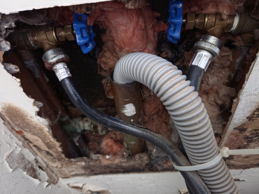 Laundry water leak