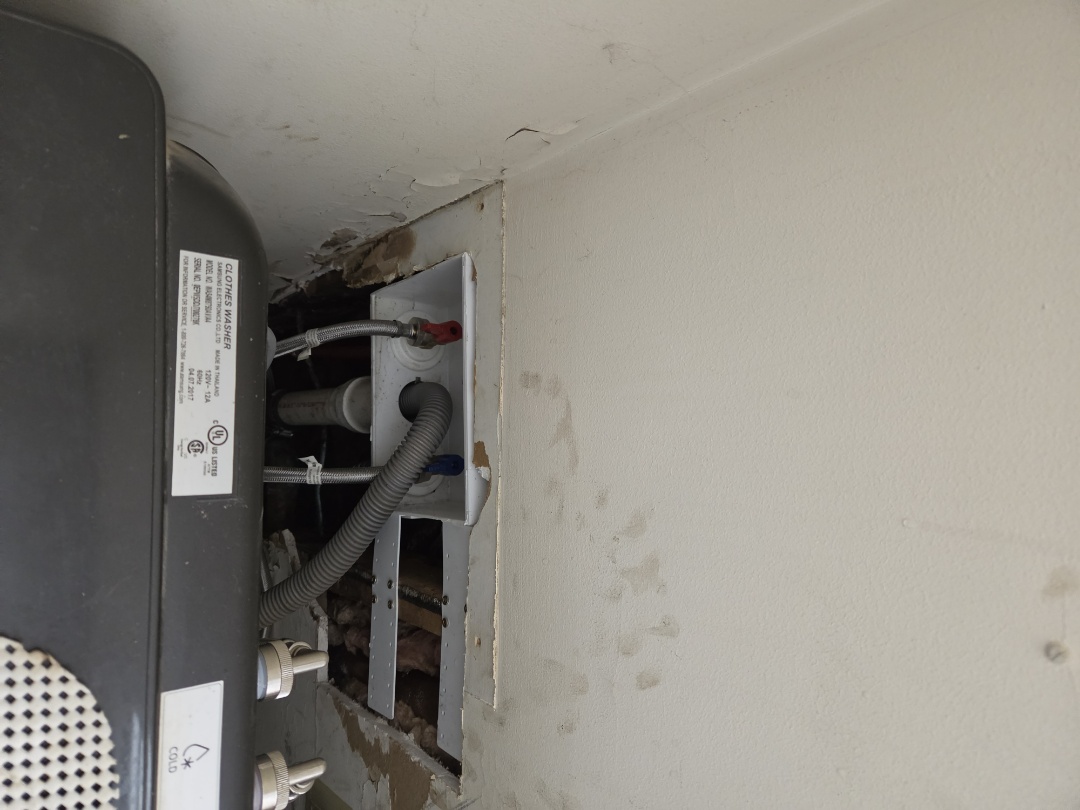 Laundry water leak