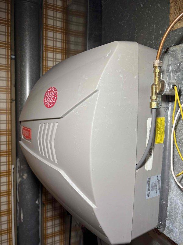 Completed prepaid heating maintenance visit on single furnace system with associated components. Serviced humidifier, UV light, and electronic air cleaner (EAC). Verified all equipment functioning properly with no issues found during inspection.