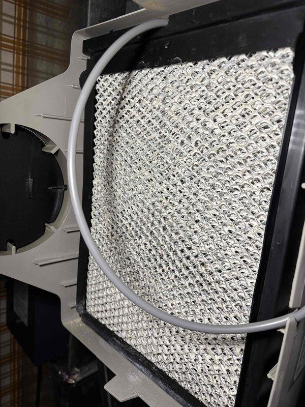 Completed prepaid heating maintenance visit on single furnace system with associated components. Serviced humidifier, UV light, and electronic air cleaner (EAC). Verified all equipment functioning properly with no issues found during inspection.