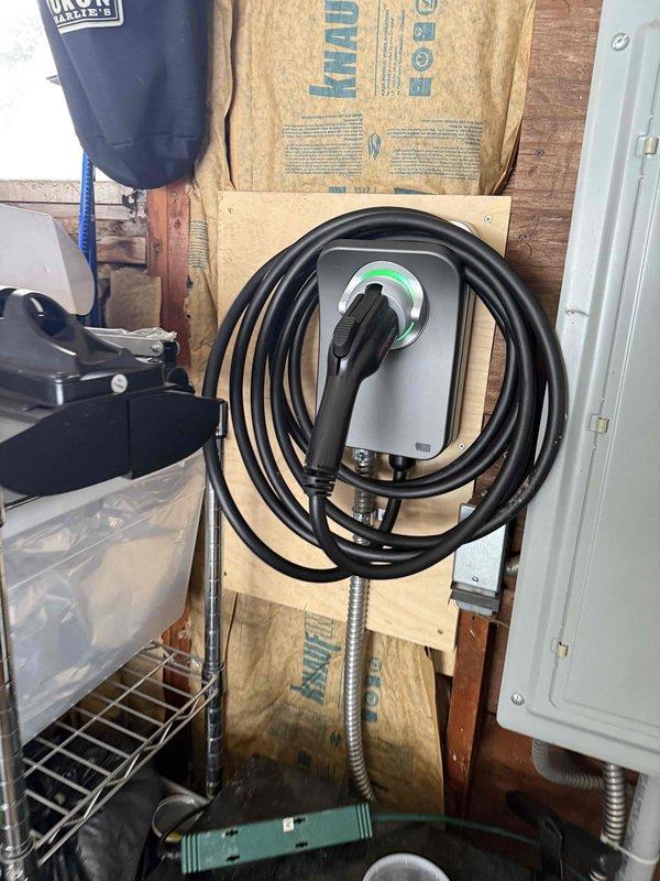 Successfully installed and programmed a customer-owned ChargePoint Home Flex EV charging station (SN: 2532G2058227) for a 2024 Audi Q4 e-tron. Verified hardwired installation on existing 240V circuit, confirmed proper functionality, and connected customer to vendor application using connection code AcclathomeMN.