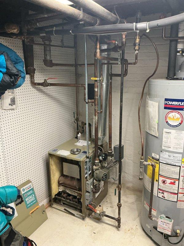Performed scheduled maintenance service on an aging gas boiler system. Completed full system cleaning, inspected all copper piping connections, and verified proper operation of valves and fittings. No operational issues were identified during this prepaid maintenance visit.