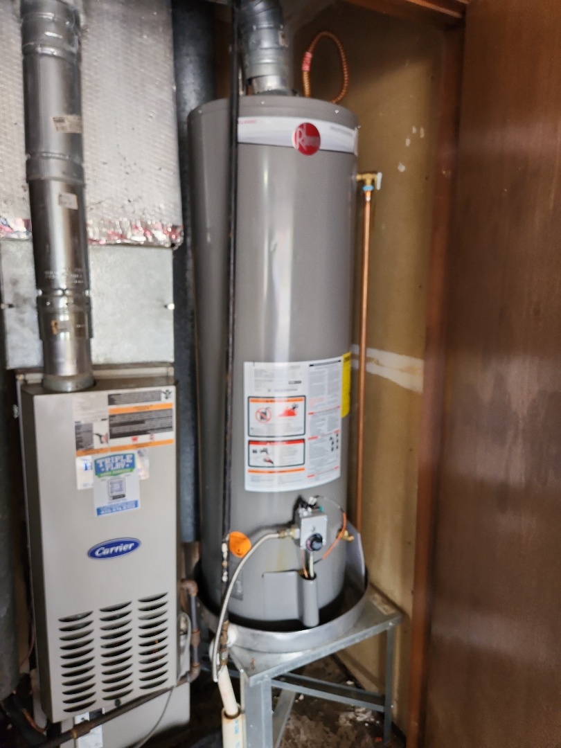 Arrived at.
The customer's house  talkes with customer.about the member ship 
Start flushing and water tank 