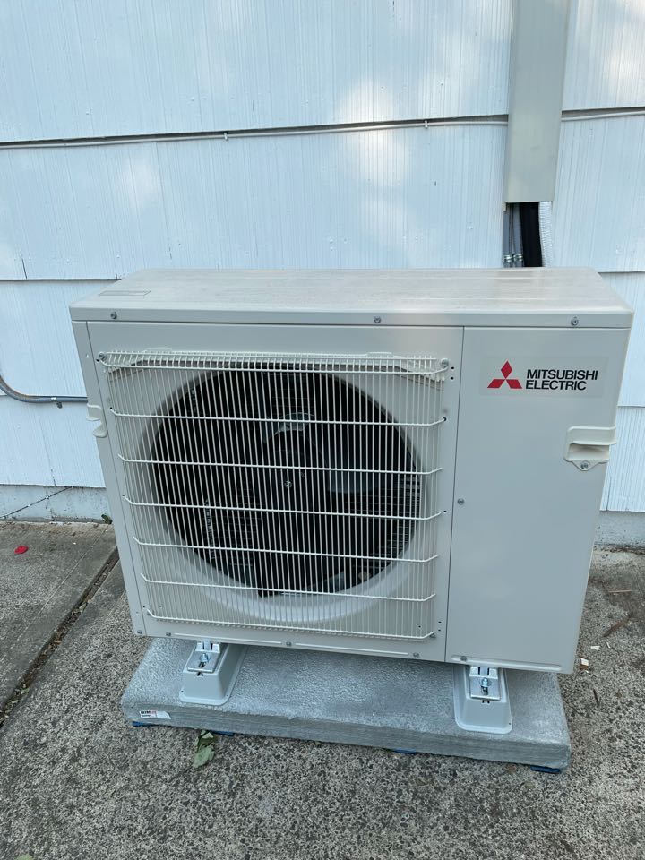 Happy to be able to help some great neighbors in Vancouver, WA install a Mitsubishi ductless system to take care of their heating and cooling needs. Happy to be able to help some great neighbors in Vancouver, WA install a Mitsubishi ductless system to take care of their heating and cooling needs.