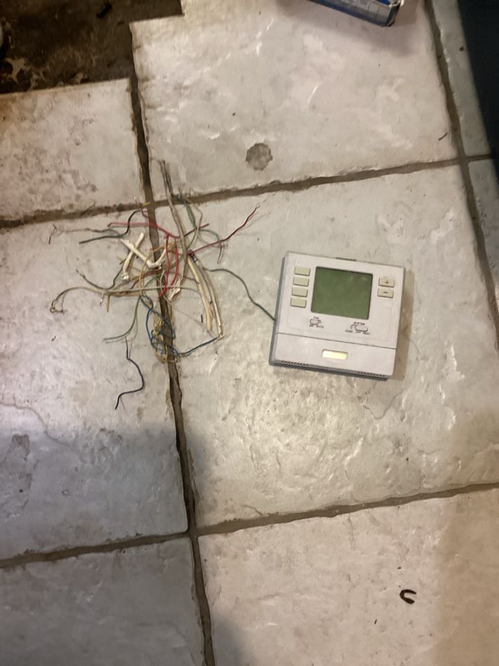 Thermostat wiring issues and upgrade in robbinsdale mn 55422
