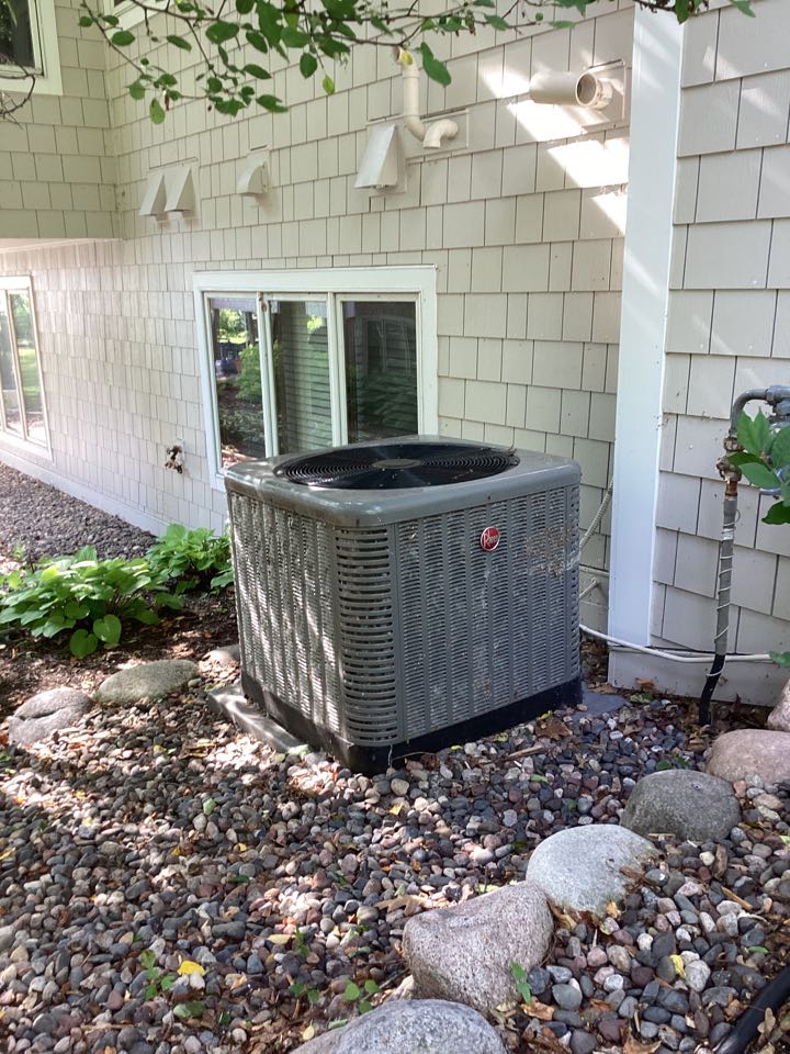 AC leak search in Mound