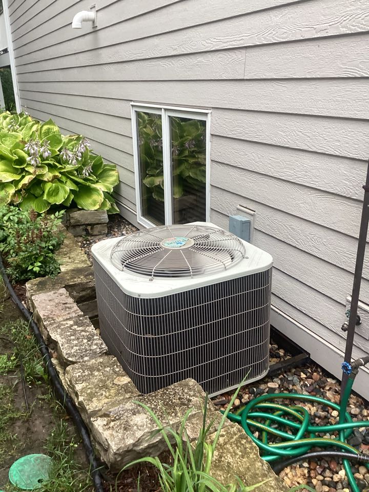 Furnace, air conditioner and air exchanger maintenance in Plymouth mn 55447