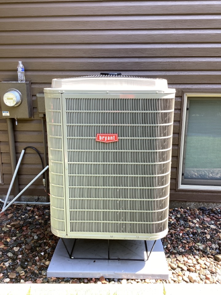 Bryant Evolution heat pump maintenance in Elk River