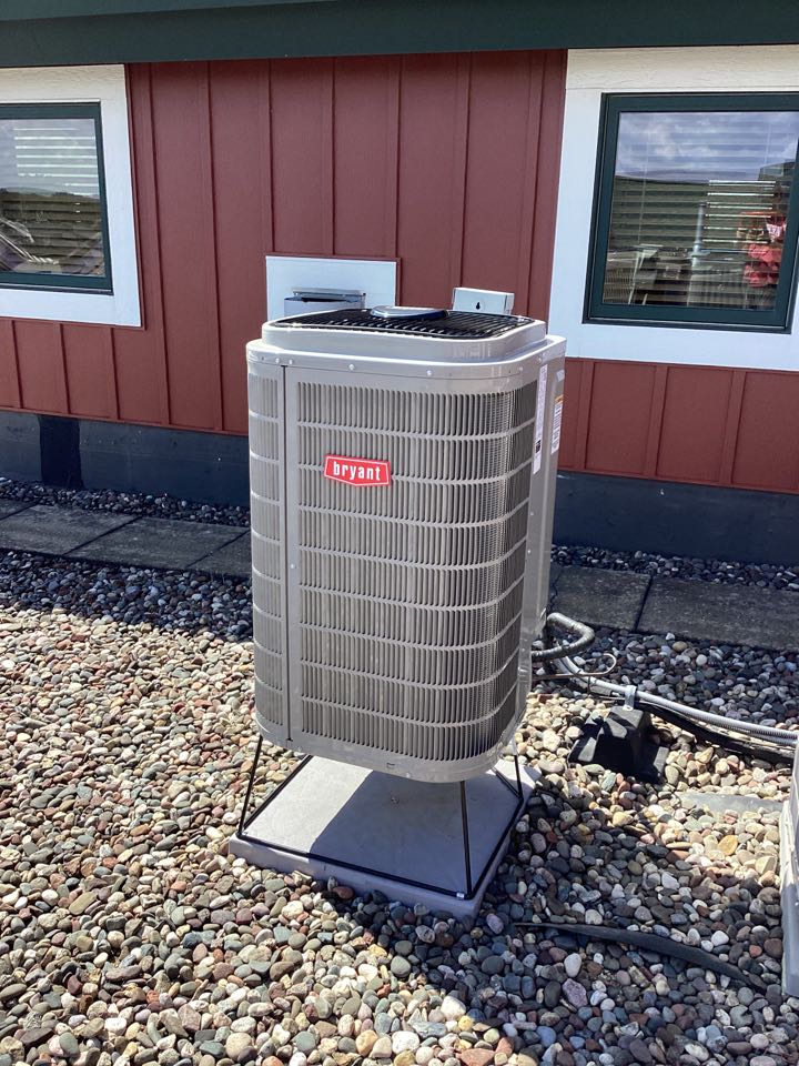 Bryant Evolution heat pump and furnace maintenance in Spring Park