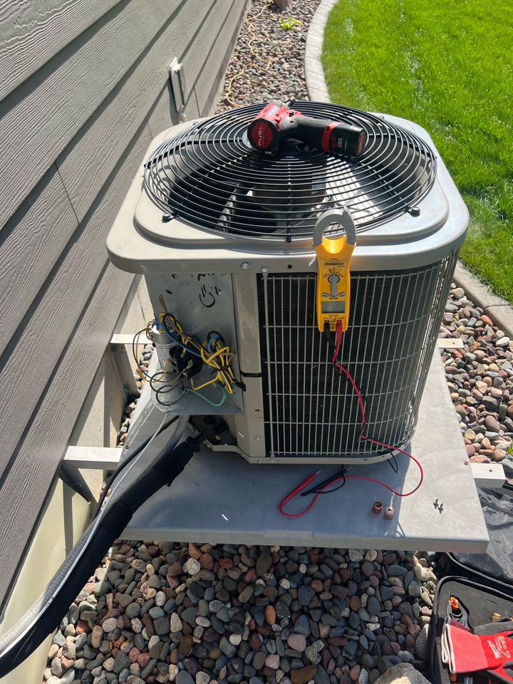 Diagnosing ac problem on Bryant system in Plymouth, MN Diagnosing ac problem on Bryant system in Plymouth, MN