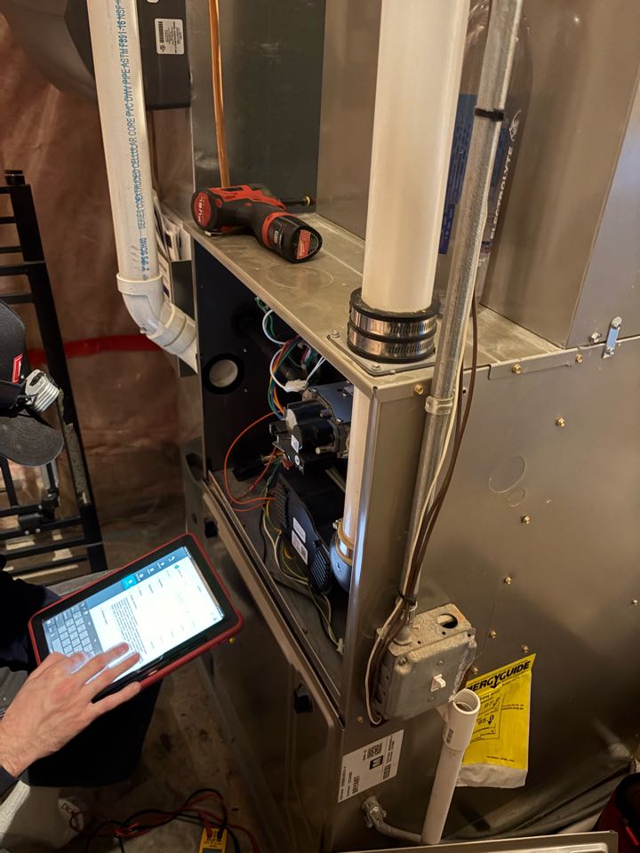 Performing fall furnace,air exchanger and humidifier maintenance - Independence MN