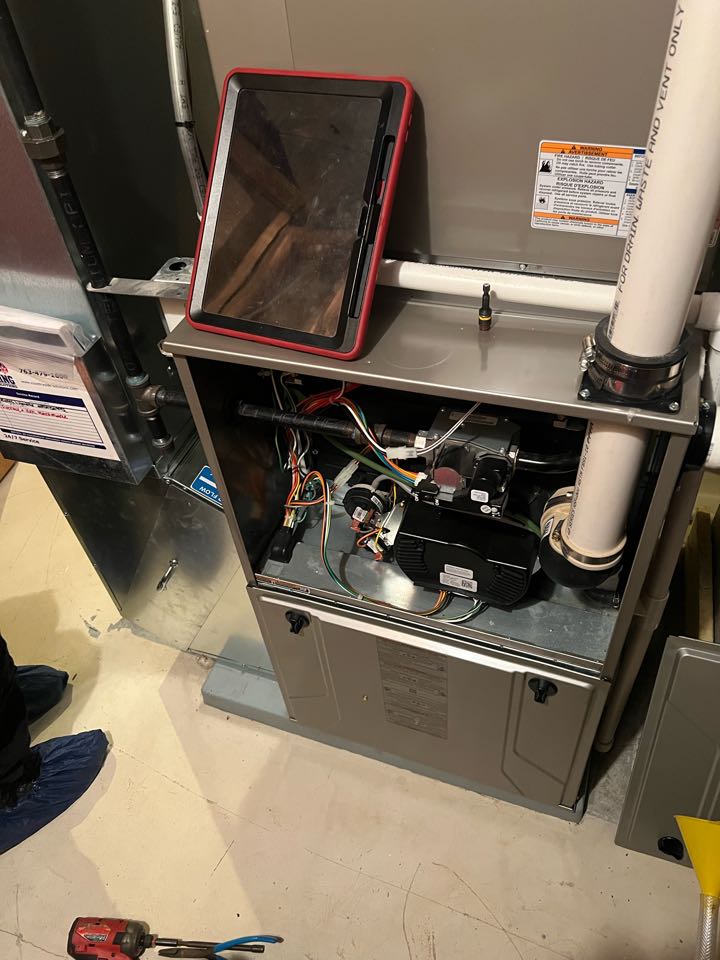 Performing fall furnace maintenance in Eden Prairie, Minnesota