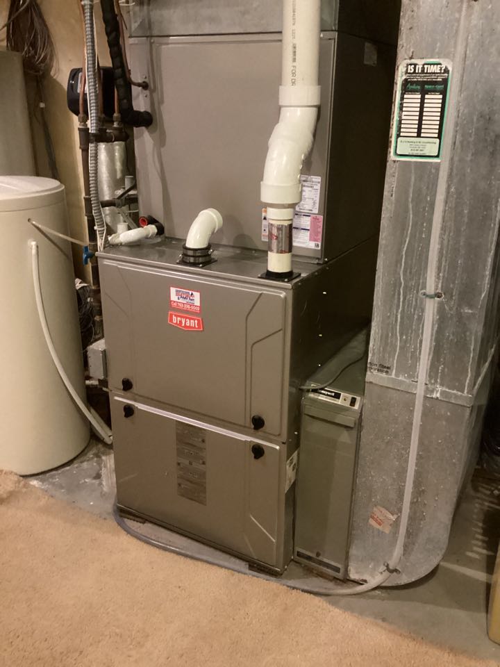 Bryant Evolution furnace maintenance in Loretto