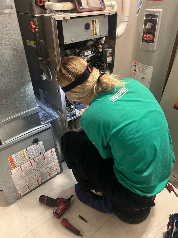 Performing fall furnace maintenance Mound, MN 