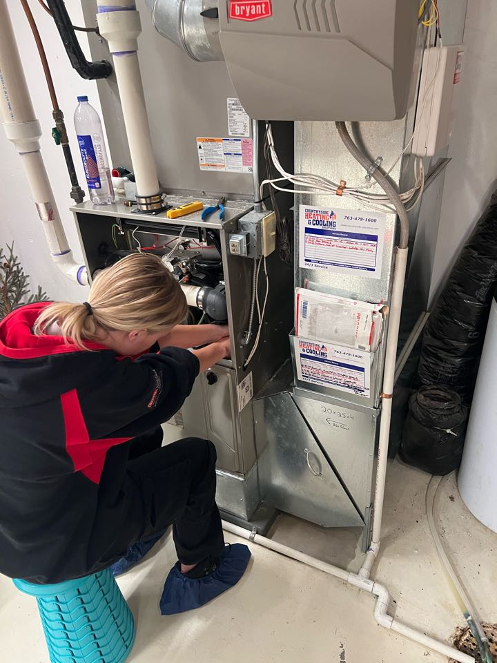 Performing fall furnace maintenance in Eden, Prairie, Minnesota