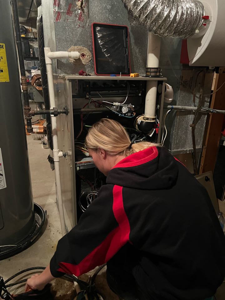 Performing fall furnace maintenance in Maple Grove, MN
