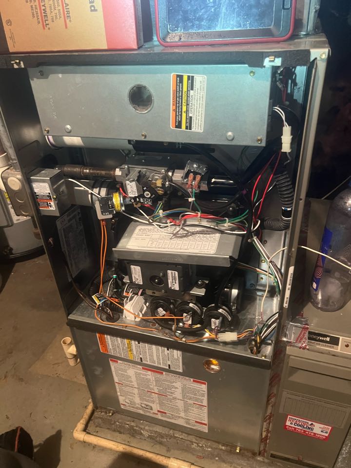 Performing winter furnace maintenance in Medina, MN 