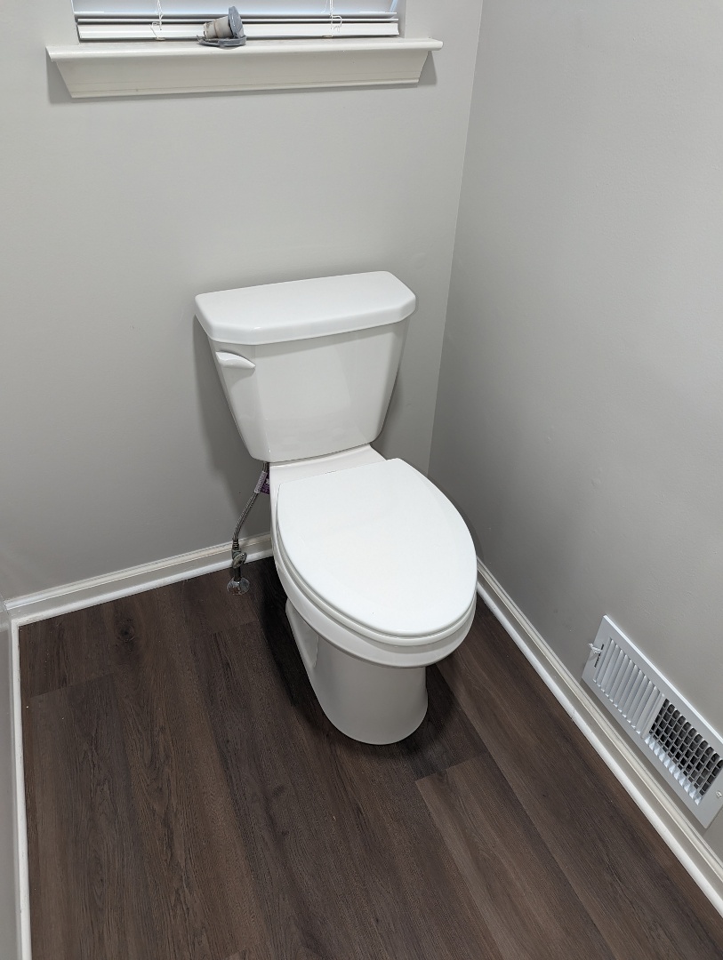 Install new toilet. Install new bath tub trim. Install new tub and shower trim. New toilet installation. PlumbPRO Services. Quakertown, PA. Souderton, PA. Hatfield, PA. 