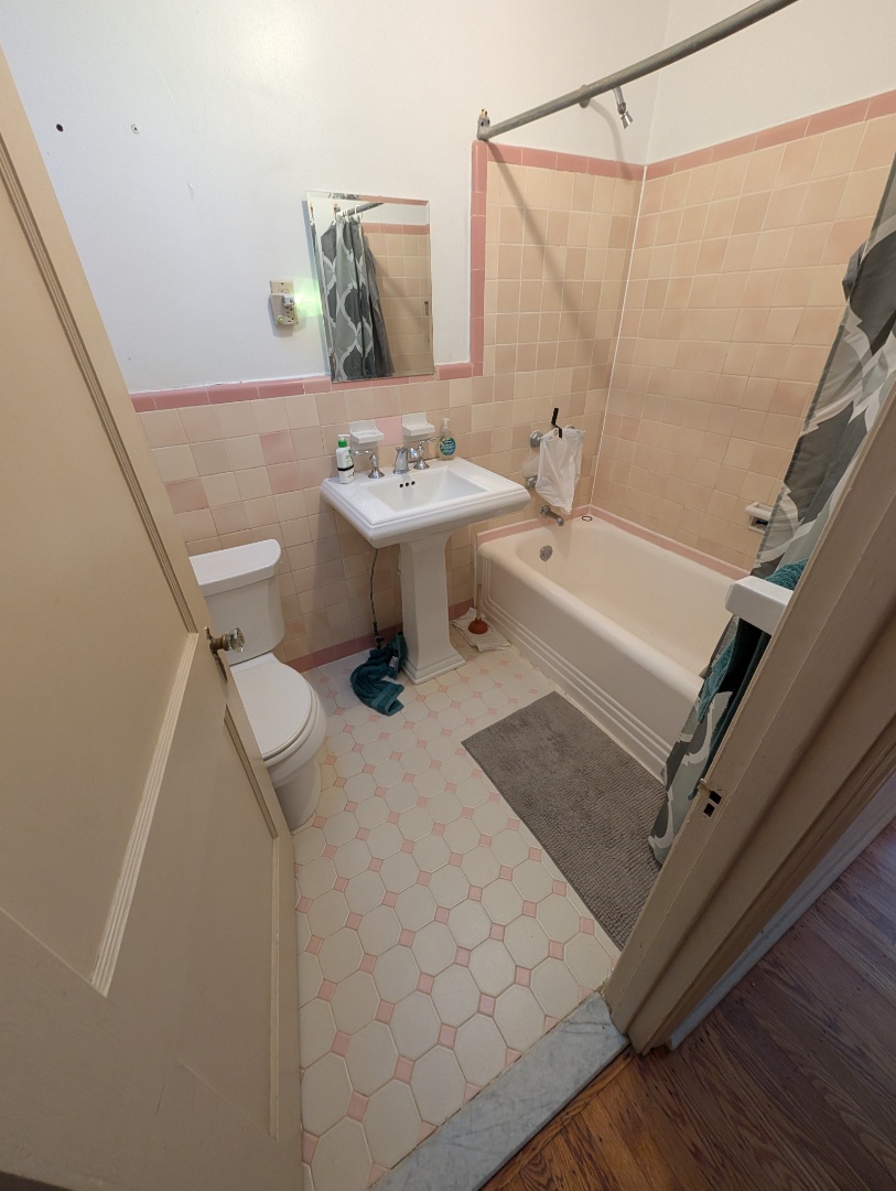 bathroom remodel. leaking bathroom valve. bathroom estimate. replace bathtub. PlumbPRO Services. Ardmore, PA. Villanova, PA. 