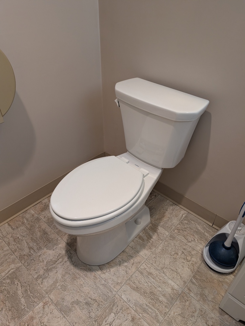 

new toilet. replace toilet. broken toilet. PlumbPRO Services. Malvern, PA. Paoli, PA. 