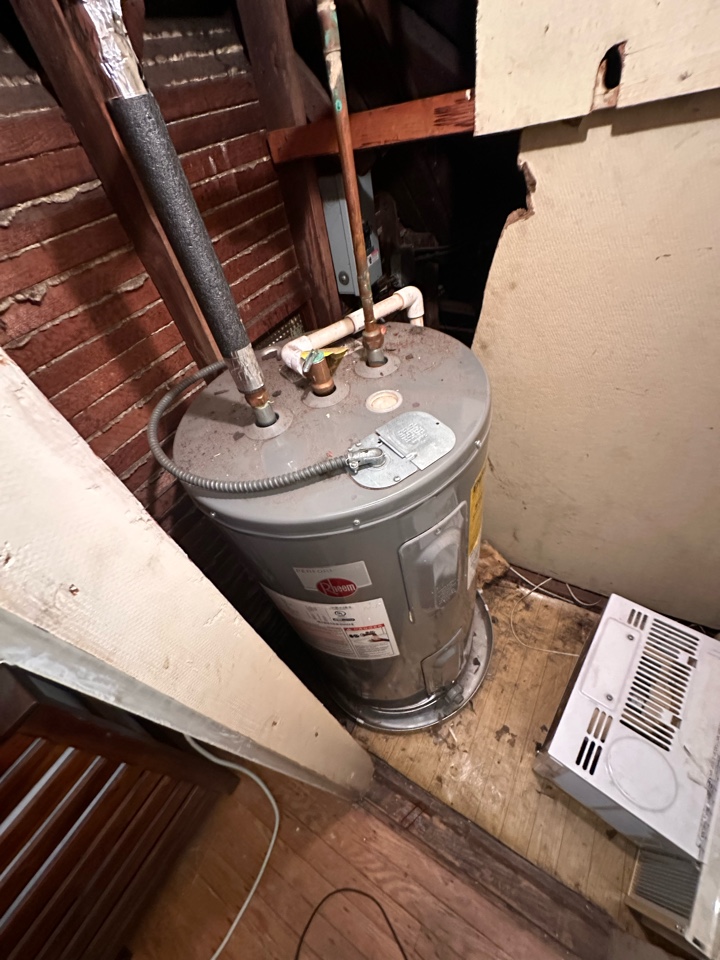 Evaluation of water heater in Ambler PA. Plumbing. Plumber.