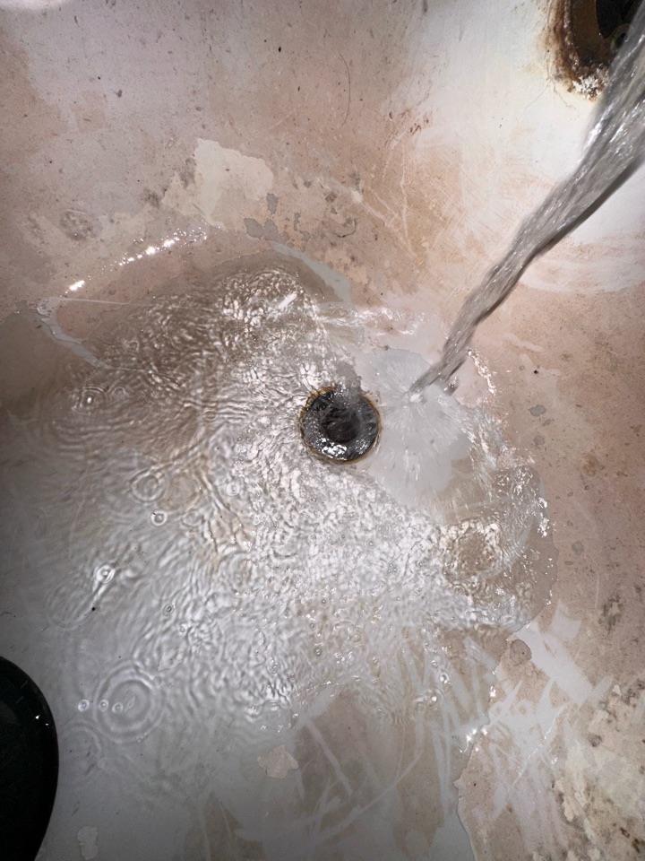 Drain cleaning of tub in Lansdale PA. Plumbing. Plumber.