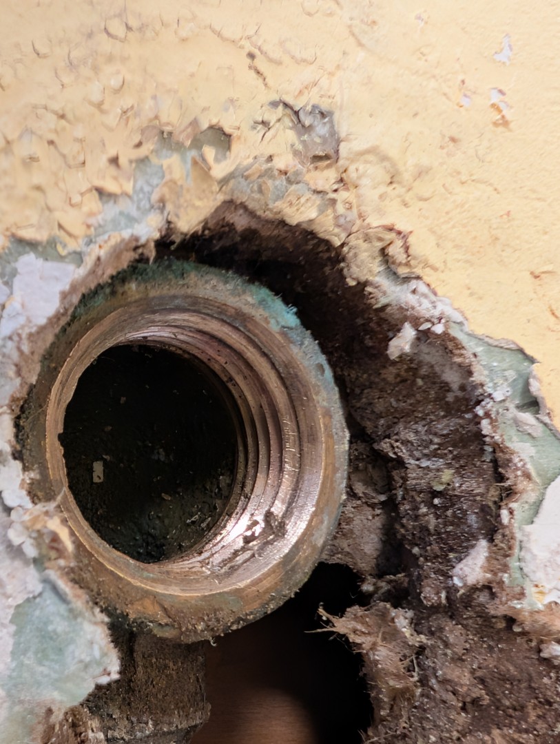 

shower arm extraction. broken shower arm. replace broken shower arm. PlumbPRO Services. Fort Washington, PA. 