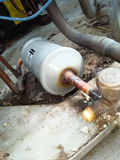 Replaced a charge compensator on a customers unit after a after hours emergency call. The customers AC was not working before repairs were made. Replaced a charge compensator on a customers unit after a after hours emergency call. The customers AC was not working before repairs were made.