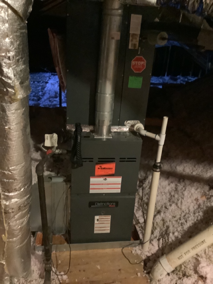 Heat furnace maintenance tuneup clean service repair replacement system estimate carrier trane amana 