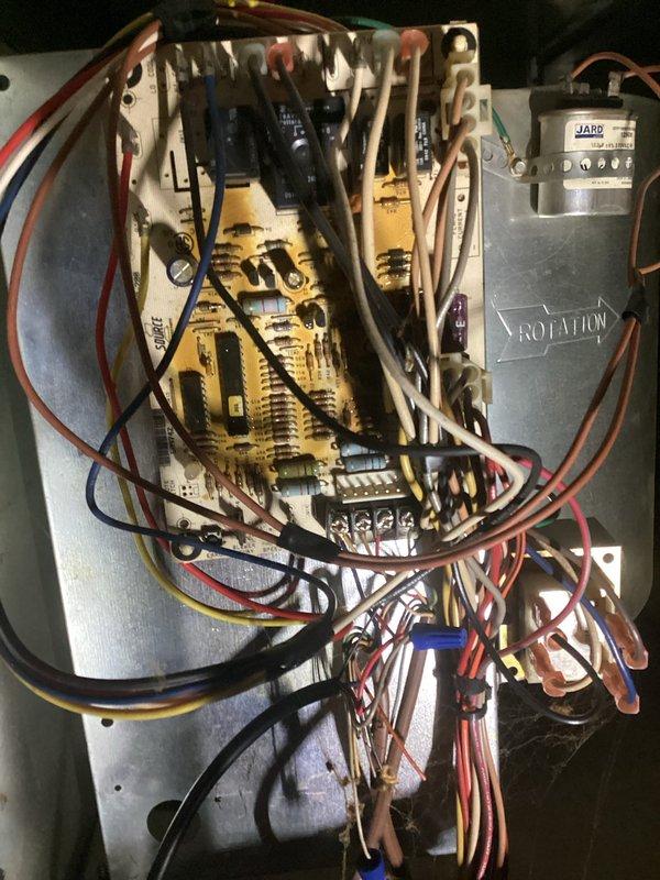 Conducted annual Gold Level maintenance on a 5-year-old HVAC system. Inspected circuit board and electrical connections, finding all components in normal working condition with no signs of damage or wear. Examined blower motor assembly and verified proper operation of all mechanical components.