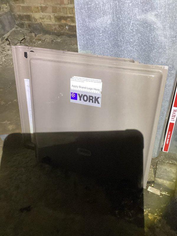 Responded to service call for CO2 detector inspection after client reported intermittent beeping. Examined detector functionality and performed diagnostic testing. Unit appears to be operating correctly with no signs of malfunction or dangerous CO2 levels present; advised client on normal operation patterns and warning signals.