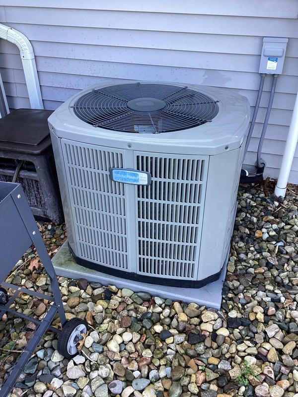 Completed scheduled air conditioning maintenance on Spacepak system. Performed comprehensive inspection of outdoor condenser unit and internal components, including capacitor, electrical connections, and Distripack control module. All components found to be operating within normal parameters, system cleaned and tested for proper operation.
