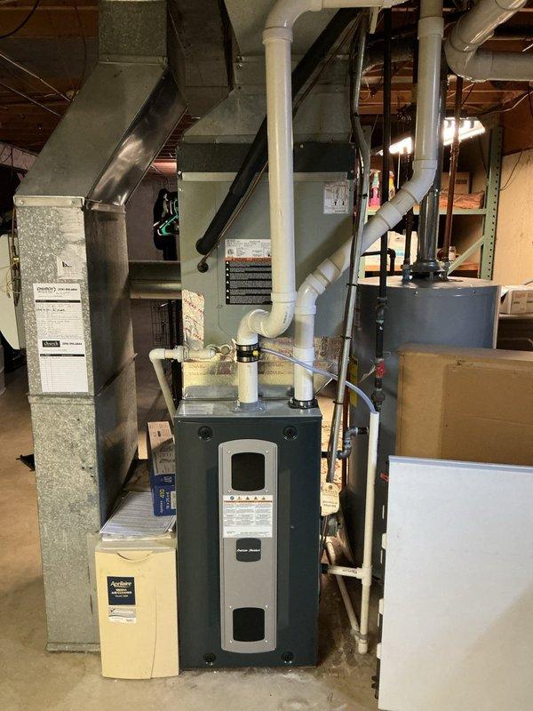 Responded to HVAC install callback to address improper evaporator coil drainage. Upon inspection, confirmed the evaporator coil was back-sloped and not level, preventing proper condensate drainage. Documented the installation deficiency with level measurements and photographs of the affected equipment and surrounding mechanical room setup for corrective action planning.