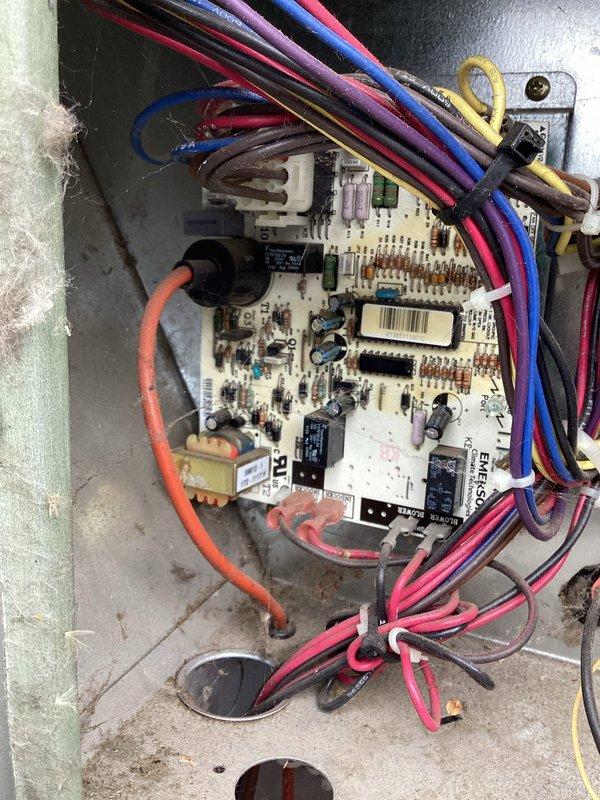 Completed scheduled air conditioning maintenance per HVAC membership plan. Performed comprehensive system inspection including electrical control panel examination, compressor assessment, and refrigerant line evaluation. Documented equipment condition with interior and control board photography showing operational components, wiring connections, and current system state. Unit operational with normal accumulation of debris noted in lower compartment and minor surface wear consistent with outdoor installation age.